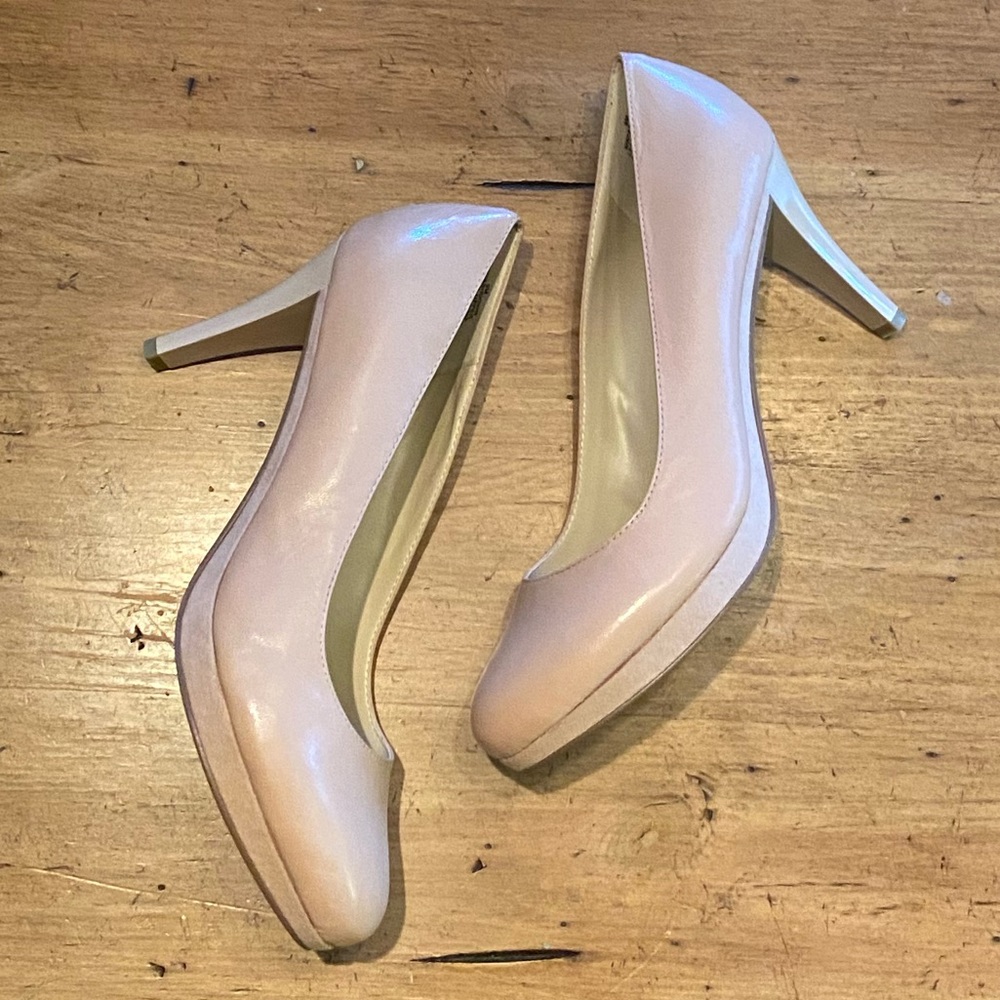 Nine West Blush Pink Patent Leather Pumps